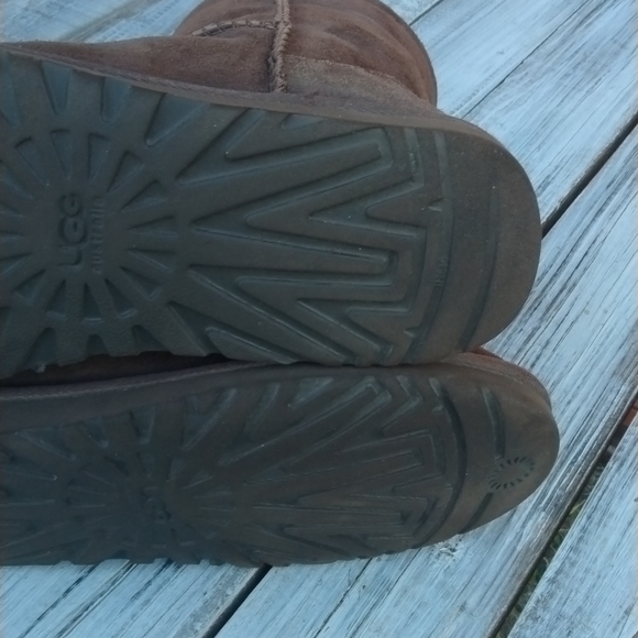 UGG Short Boots - Picture 11 of 13